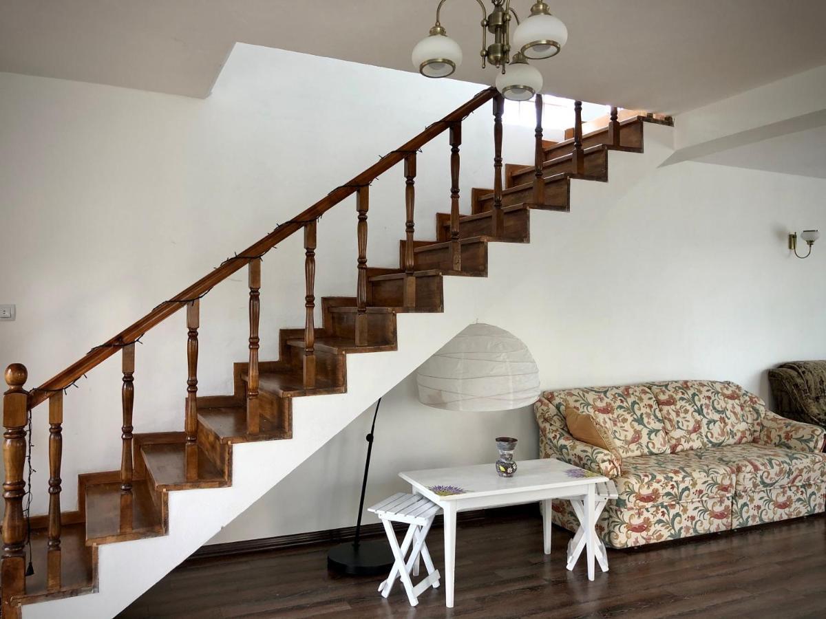 Casa Paunescu Milostea ภายนอก รูปภาพ