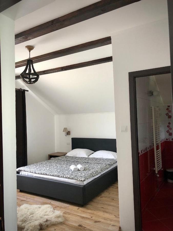 Casa Paunescu Milostea ภายนอก รูปภาพ