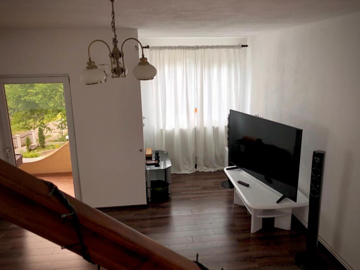 Casa Paunescu Milostea ภายนอก รูปภาพ